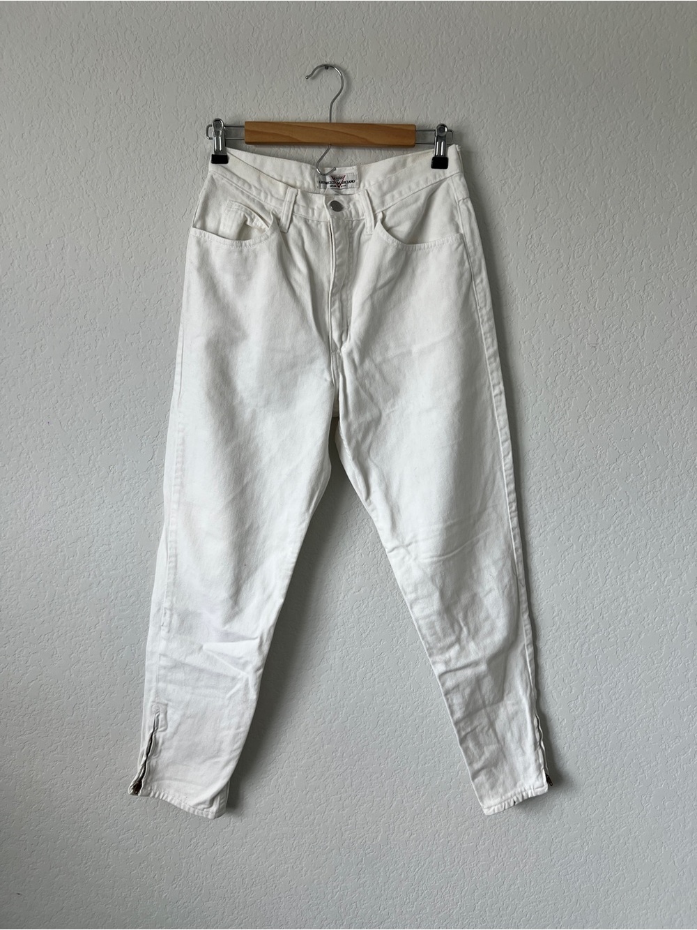 Vintage Guess White High-Rise Women’s Jeans